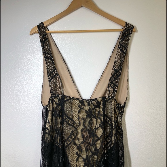 Pretty Little Thing Black/Tan Dress - Picture 7 of 8